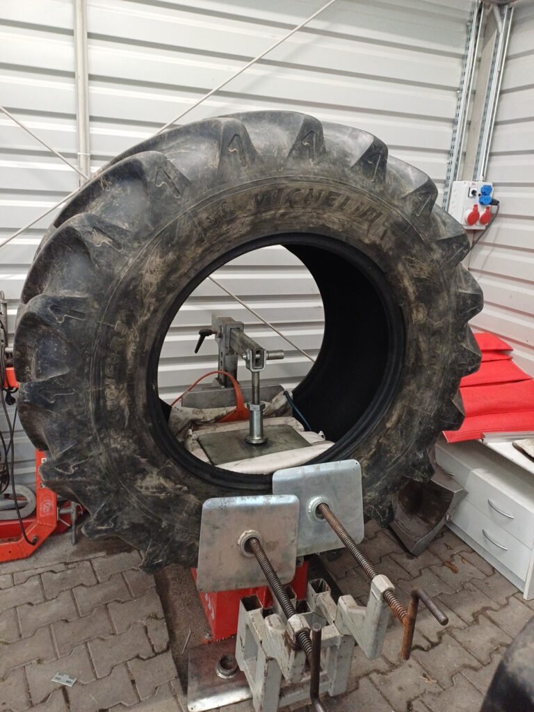 79b21a79-6134-4d1b-93f7-5b2cc5c53bee